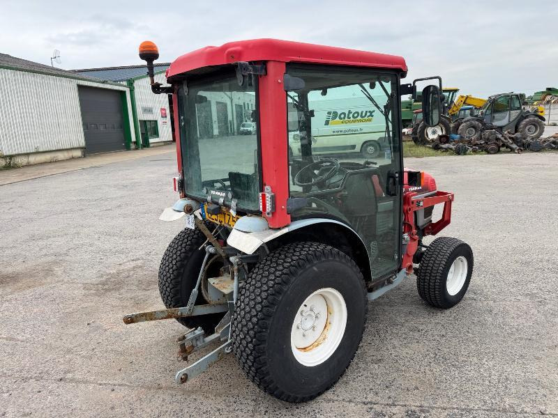 جرار YANMAR EF230: صورة 8