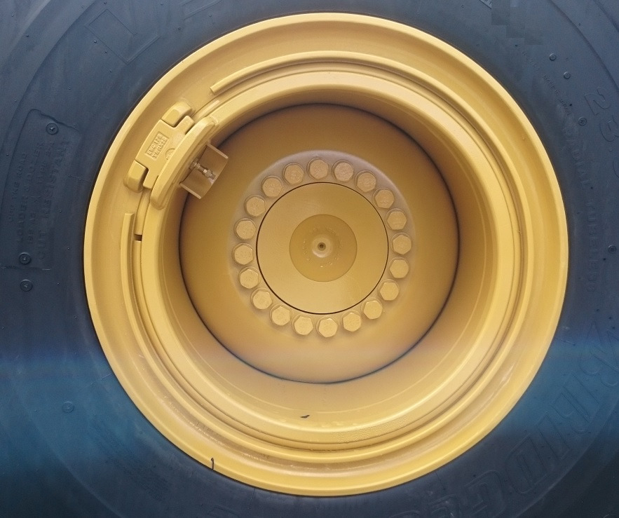 OTR Rim 19,5-25/2,5” 5-P for Cat 950/962 K/M (For tyre 23,5R25) - الجنوط - اللودر بعجل: صورة 1 OTR Rim 19,5-25/2,5” 5-P for Cat 950/962 K/M (For tyre 23,5R25) - الجنوط - اللودر بعجل: صورة 1