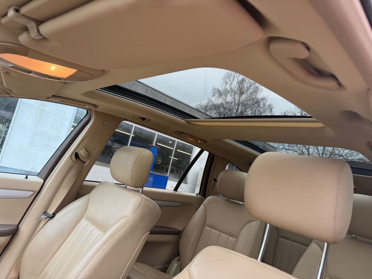 سيارة دفع رباعي Mercedes-Benz R: صورة 7