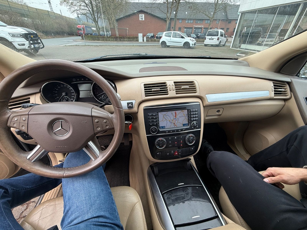 سيارة دفع رباعي Mercedes-Benz R: صورة 6