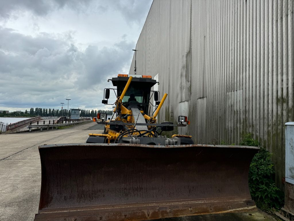 Volvo G746B - ممهدة: صورة 3 Volvo G746B - ممهدة: صورة 3