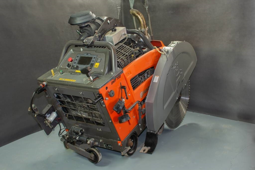 Husqvarna FS7000DL - الأدوات والمعدات: صورة 2 Husqvarna FS7000DL - الأدوات والمعدات: صورة 2