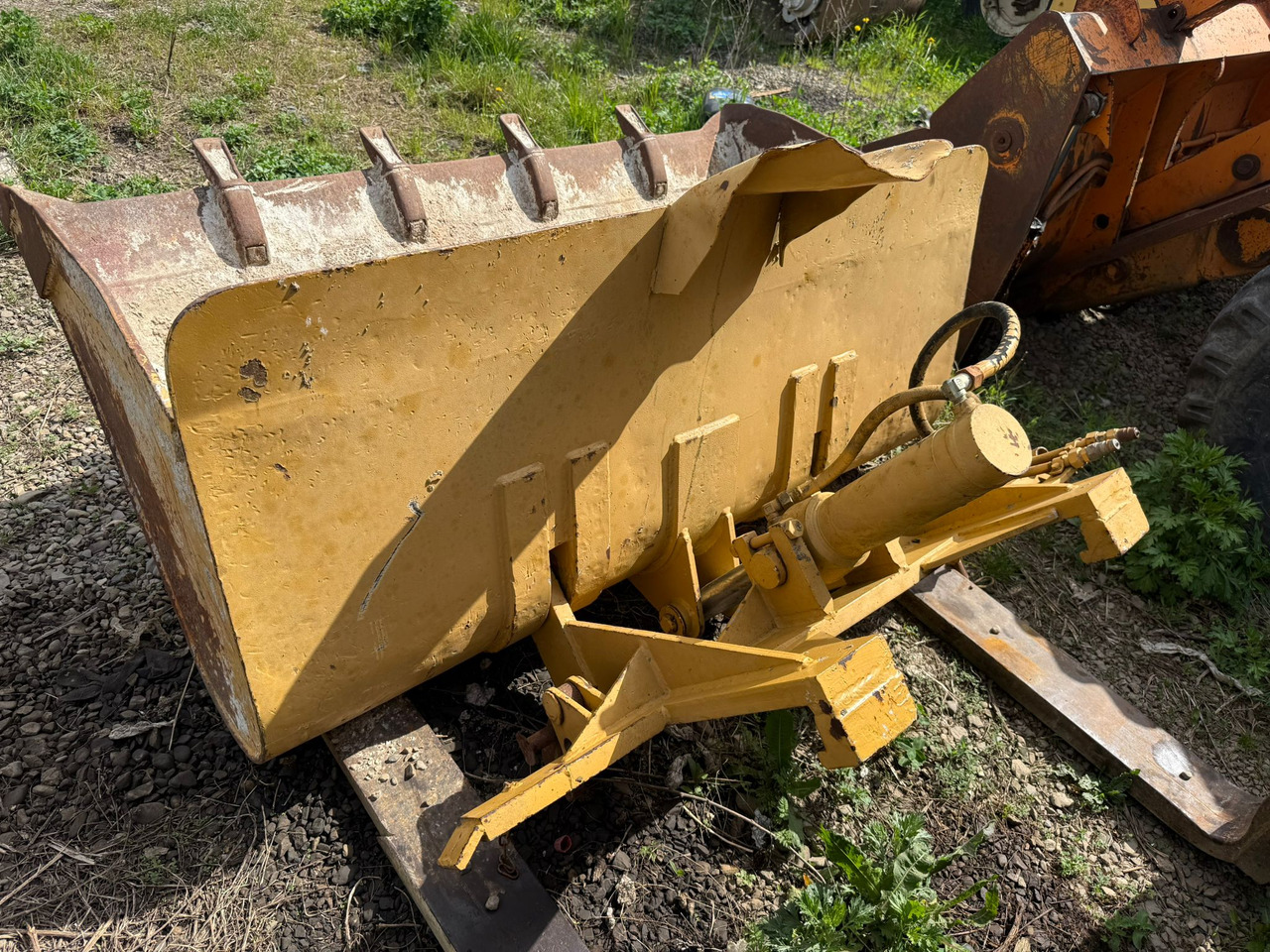 BROBUS BH40 STACKER - رافعة شوكية ديزل: صورة 2 BROBUS BH40 STACKER - رافعة شوكية ديزل: صورة 2