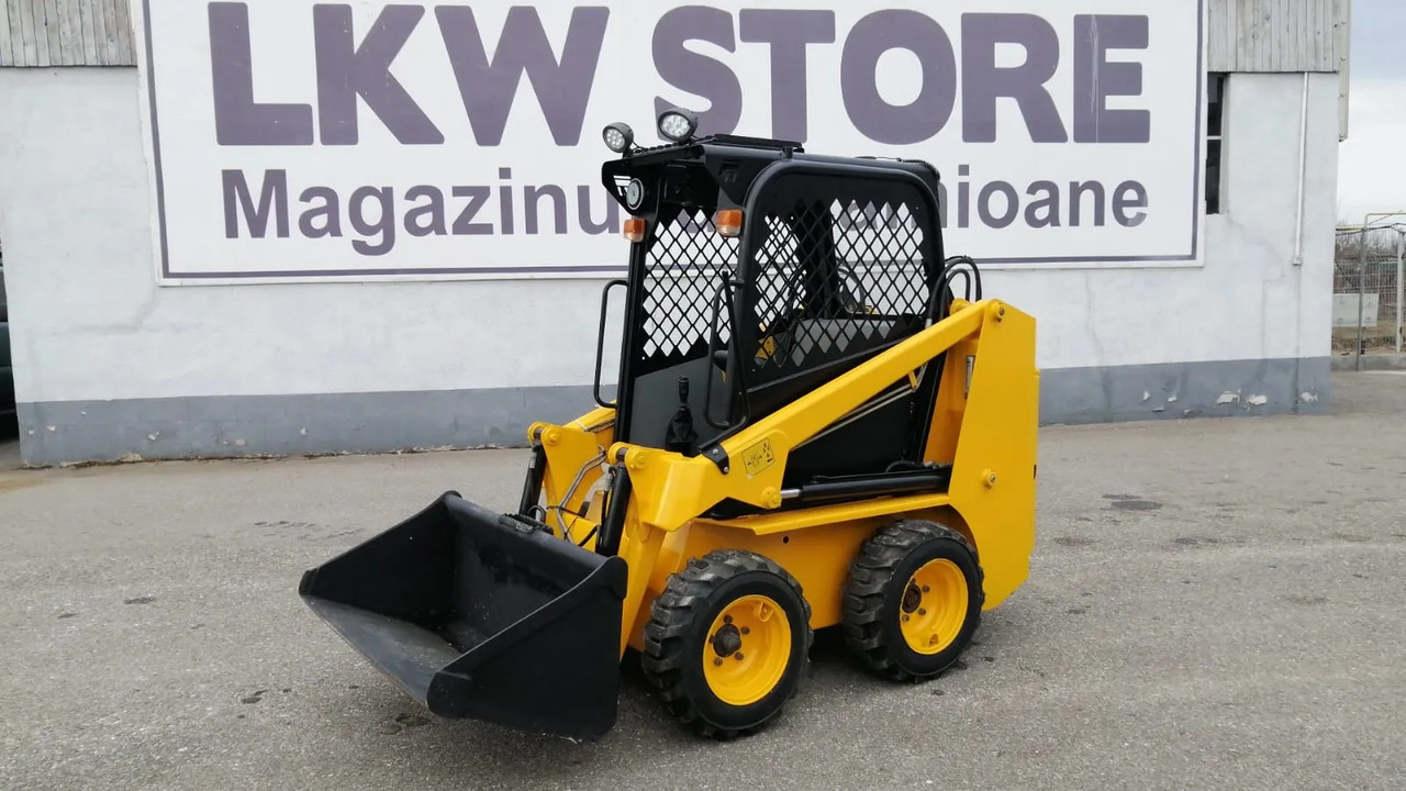 Bobcat Front Loader Ram Italia FM 120 – Hammer Installation - شيول صغير: صورة 3 Bobcat Front Loader Ram Italia FM 120 – Hammer Installation - شيول صغير: صورة 3