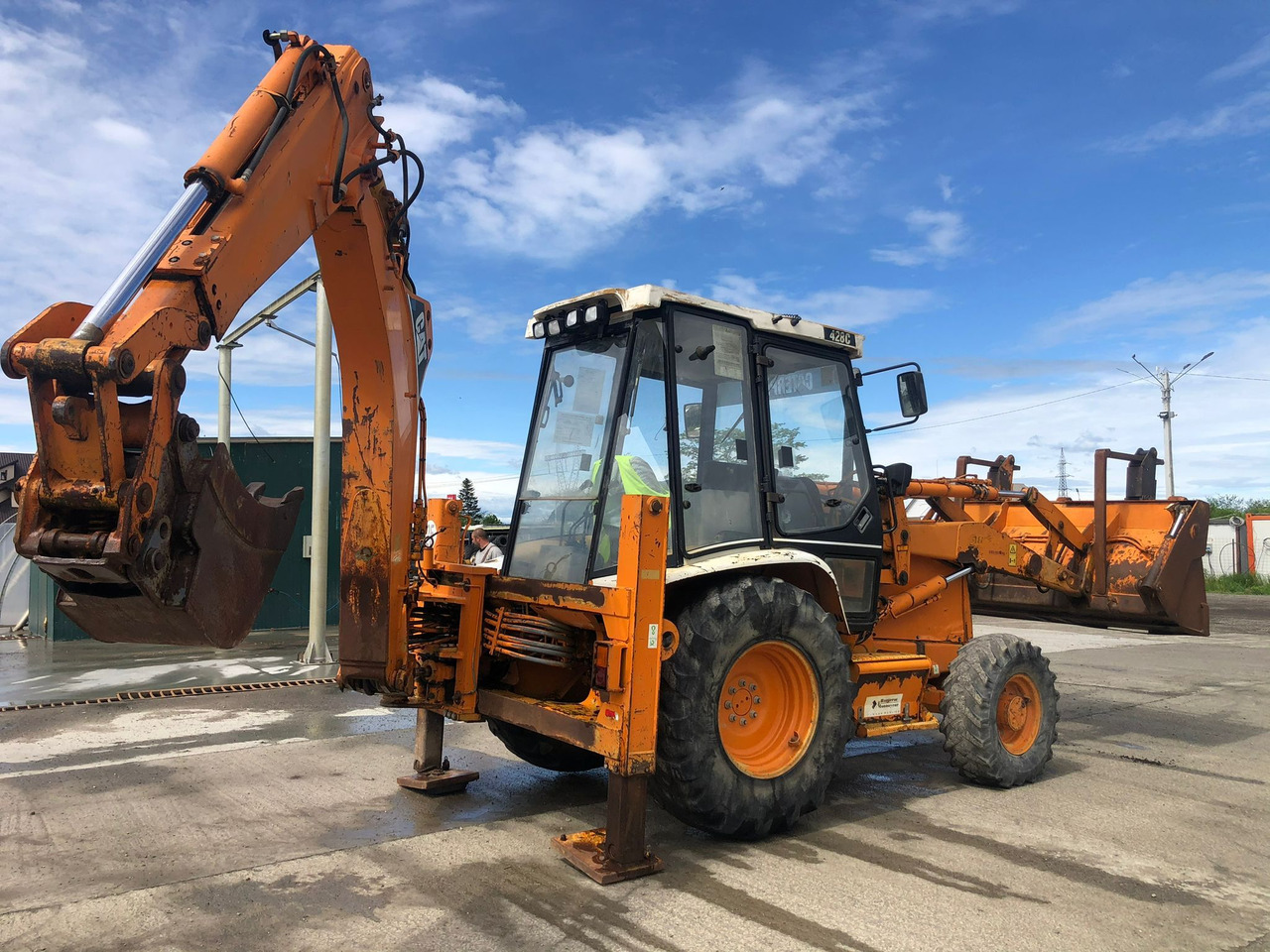 CATERPILLAR 428 C TERRACING EQUIPMENT BULLDOEXCAVATOR - جرافة حفار: صورة 3 CATERPILLAR 428 C TERRACING EQUIPMENT BULLDOEXCAVATOR - جرافة حفار: صورة 3