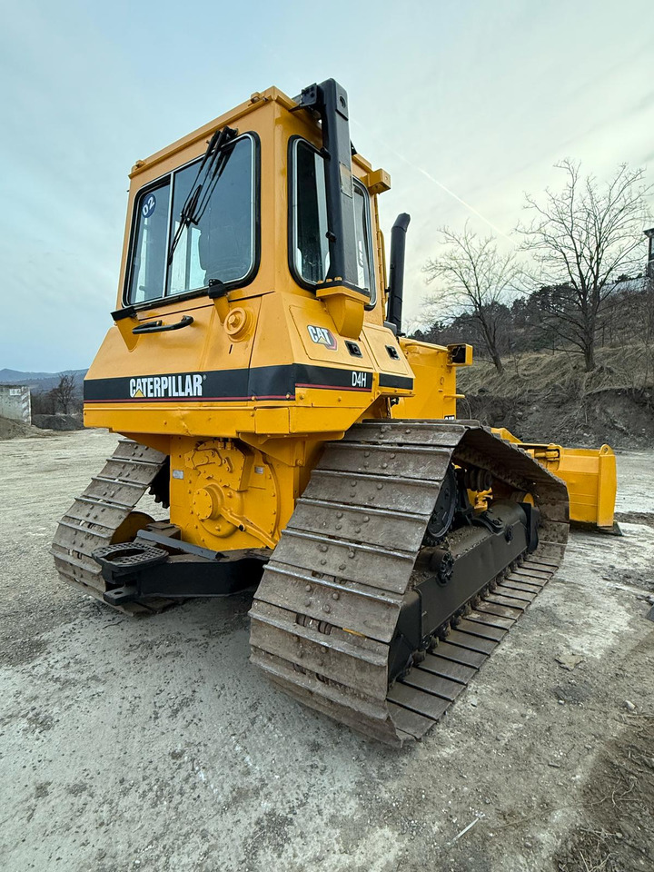 CATERPILLAR D4H BULLDOZER - جرافة: صورة 3 CATERPILLAR D4H BULLDOZER - جرافة: صورة 3