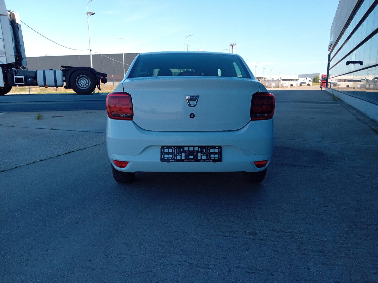Dacia Logan 1.5 dCi, TOP ! - سيدان: صورة 5 Dacia Logan 1.5 dCi, TOP ! - سيدان: صورة 5