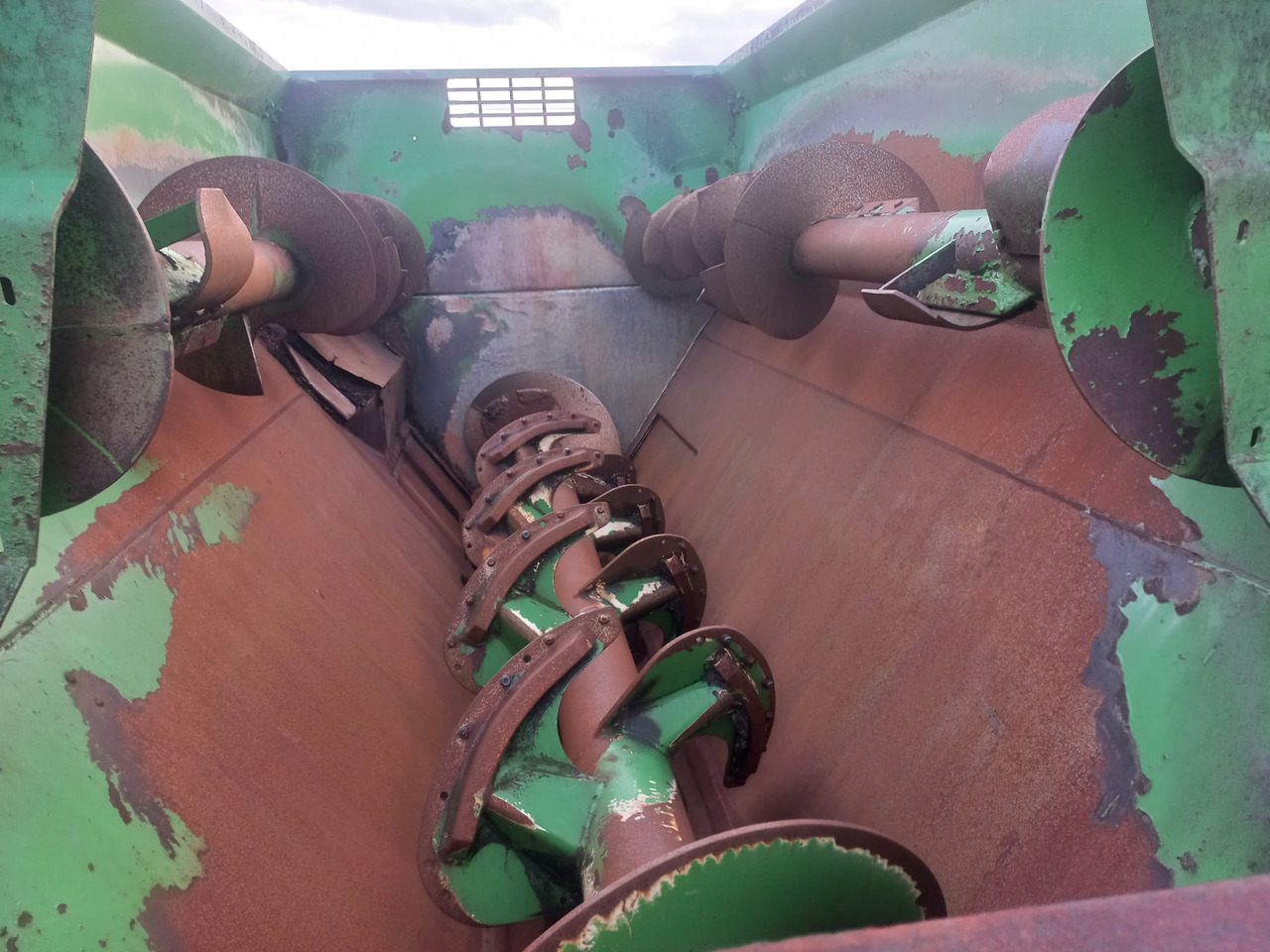 FARESIN TMR 1200 TEHNOLOGICAL TRAILER - عربة خلط الأعلاف: صورة 3 FARESIN TMR 1200 TEHNOLOGICAL TRAILER - عربة خلط الأعلاف: صورة 3