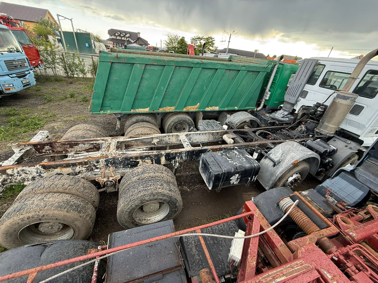 IVECO TRAKKER CHASSIS - شاحنة هيكل كابينة: صورة 3 IVECO TRAKKER CHASSIS - شاحنة هيكل كابينة: صورة 3