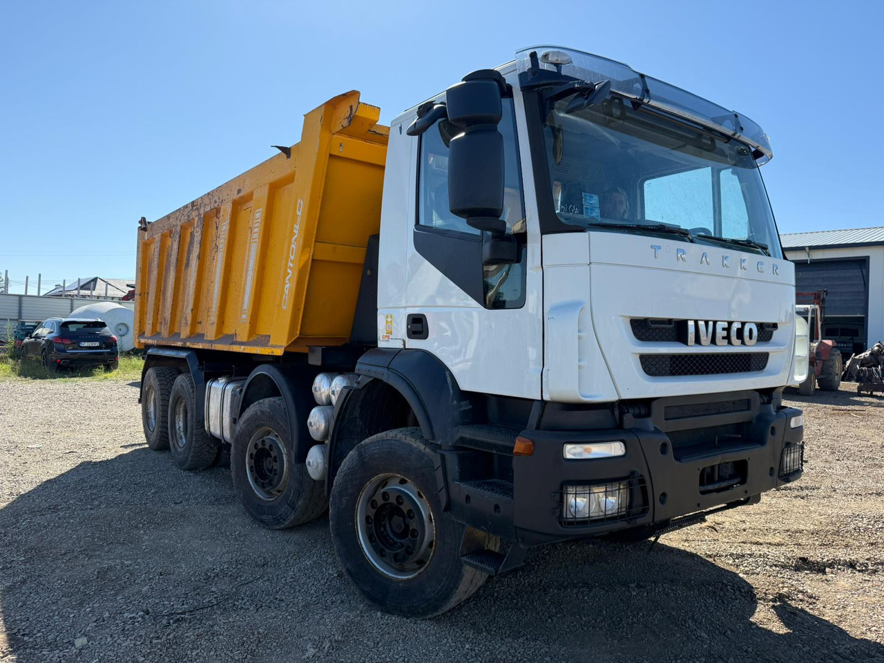 IVECO TRAKKER TIPPER - شاحنة قلاب: صورة 1 IVECO TRAKKER TIPPER - شاحنة قلاب: صورة 1
