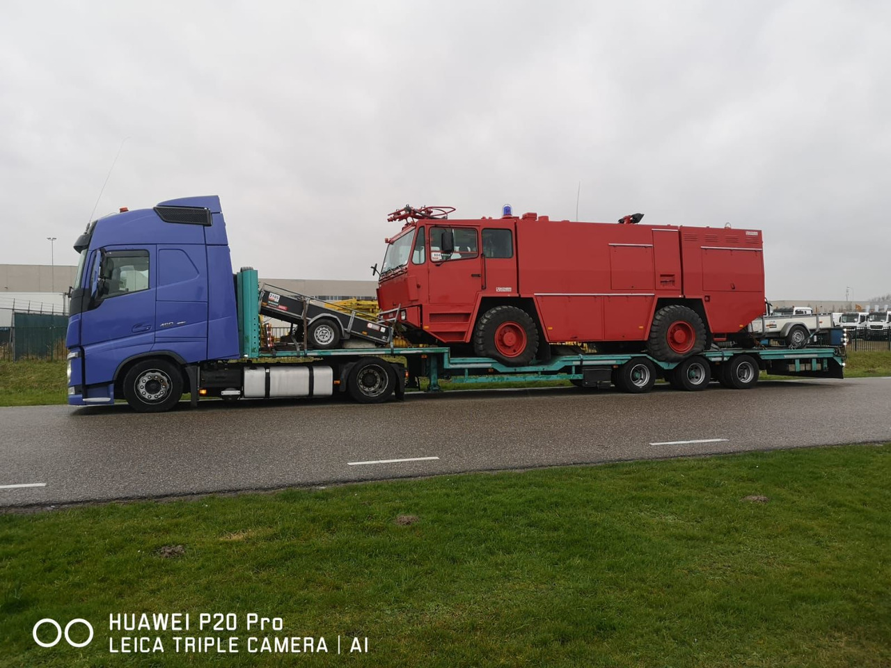 KRONENBURG K45 FIRE TRUCK - سيارة إطفاء: صورة 2 KRONENBURG K45 FIRE TRUCK - سيارة إطفاء: صورة 2