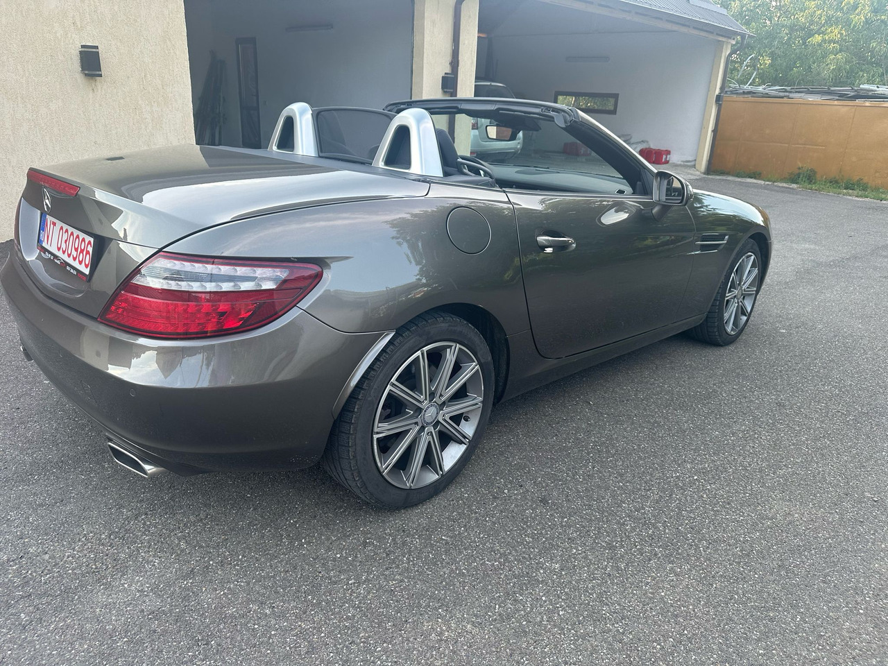MERCEDES BENZ SLK - كابريوليه: صورة 4 MERCEDES BENZ SLK - كابريوليه: صورة 4