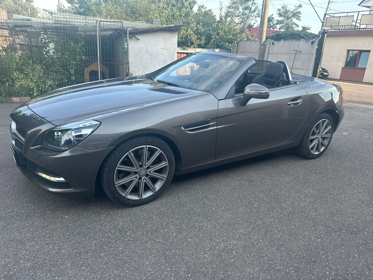 MERCEDES BENZ SLK - كابريوليه: صورة 2 MERCEDES BENZ SLK - كابريوليه: صورة 2