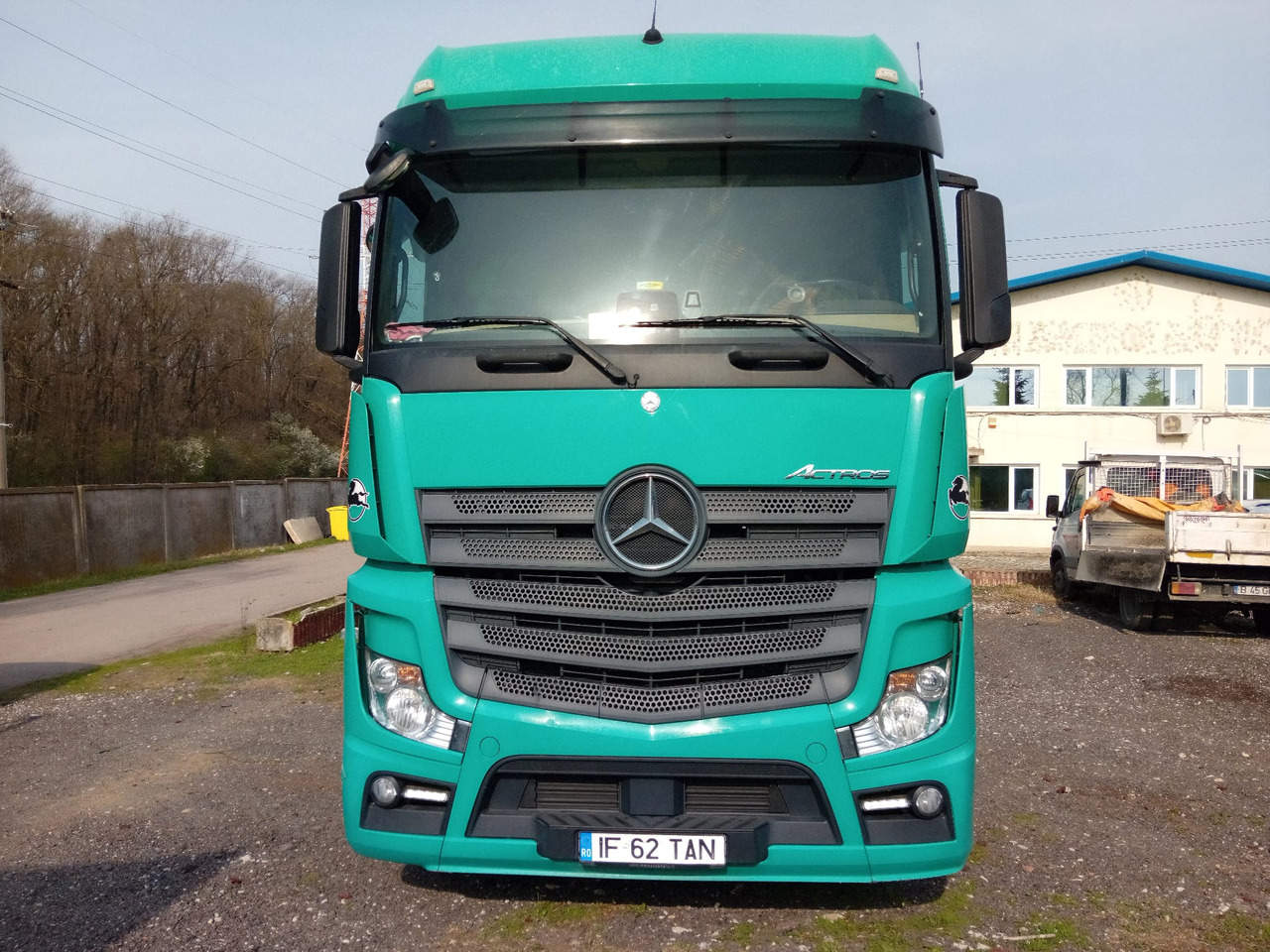 Mercedes-Benz Actros 18.45 - وحدة جر: صورة 3 Mercedes-Benz Actros 18.45 - وحدة جر: صورة 3