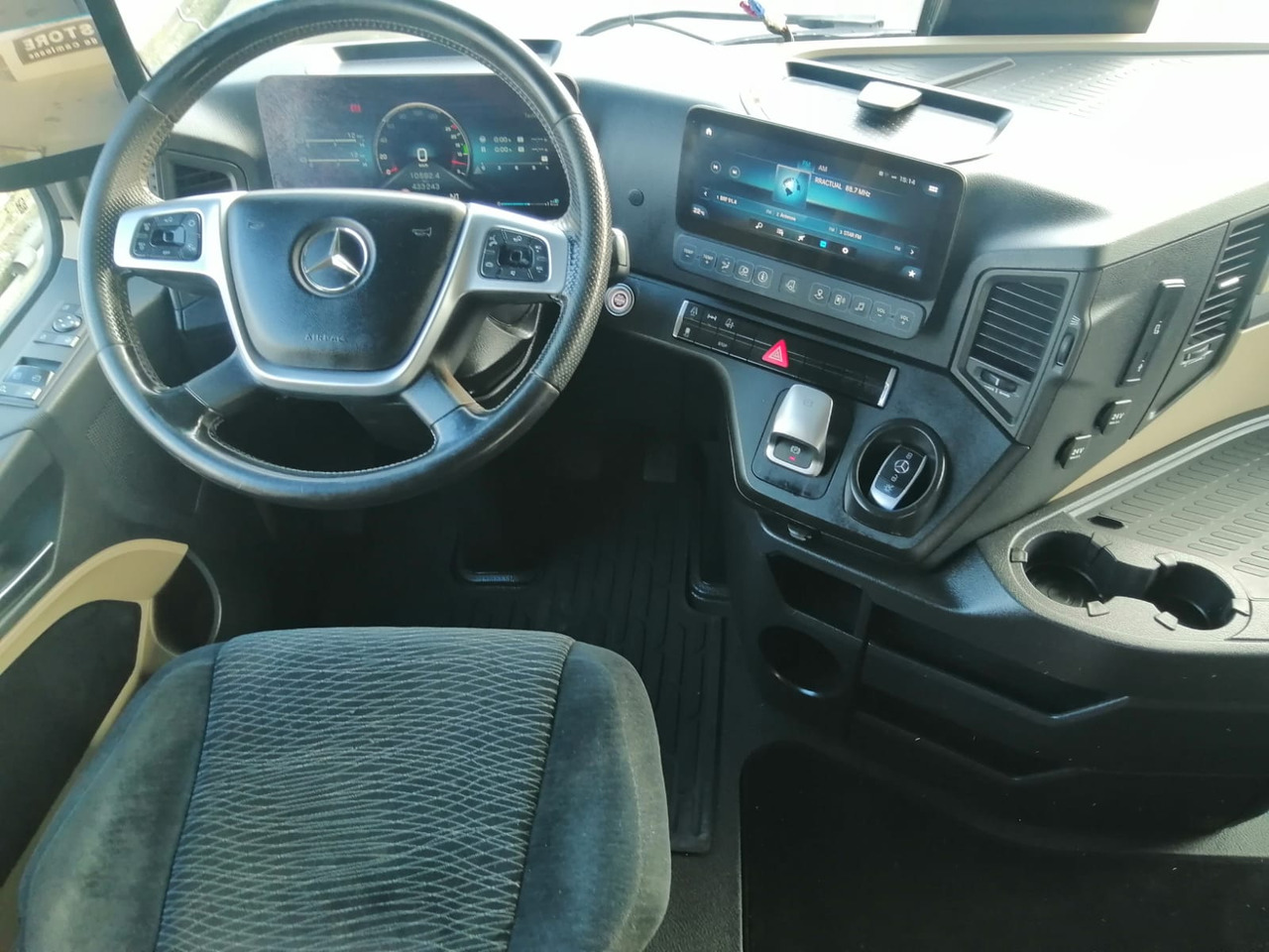 Mercedes-Benz Actros 1845 LS, BIG SPACE, TOP!!! - وحدة جر: صورة 4 Mercedes-Benz Actros 1845 LS, BIG SPACE, TOP!!! - وحدة جر: صورة 4