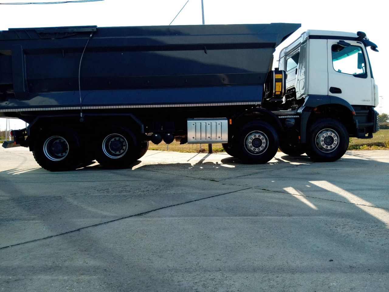 Mercedes-Benz Arocs 42.40 8×4 Basculanta/Tipper/Kipper Heavy Duty, TOP !!! - شاحنة قلاب: صورة 3 Mercedes-Benz Arocs 42.40 8×4 Basculanta/Tipper/Kipper Heavy Duty, TOP !!! - شاحنة قلاب: صورة 3