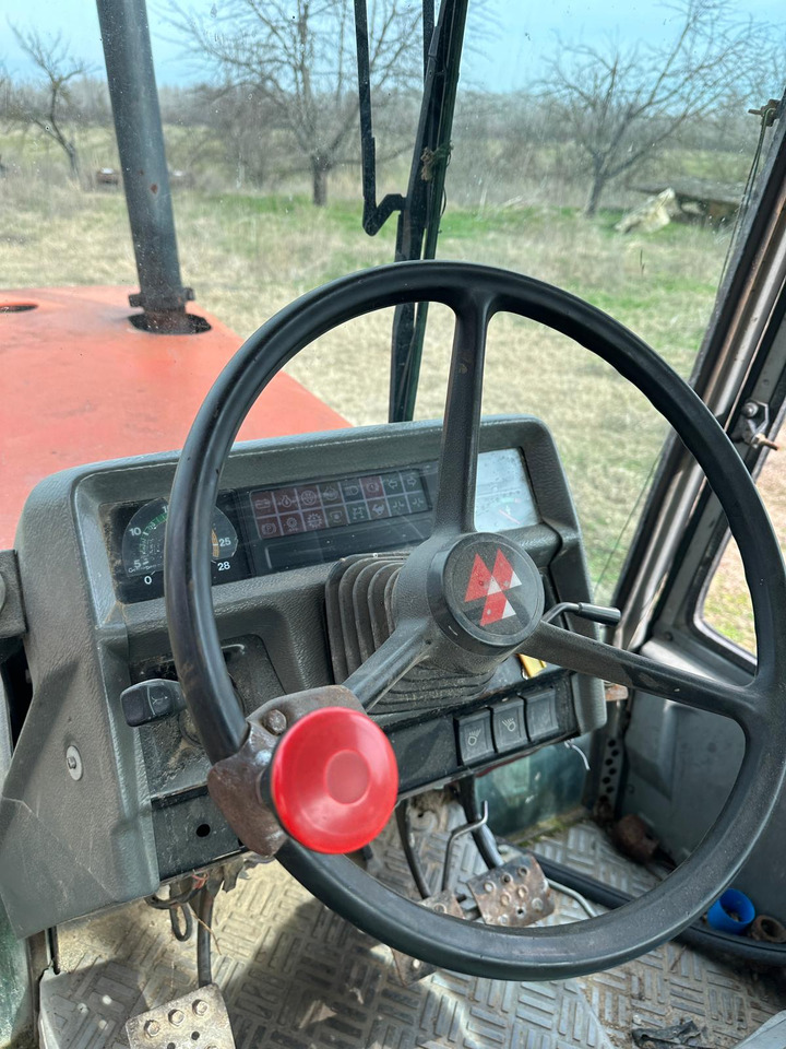 Tractor agricol Massey Ferguson 3655 - جرار: صورة 4 Tractor agricol Massey Ferguson 3655 - جرار: صورة 4