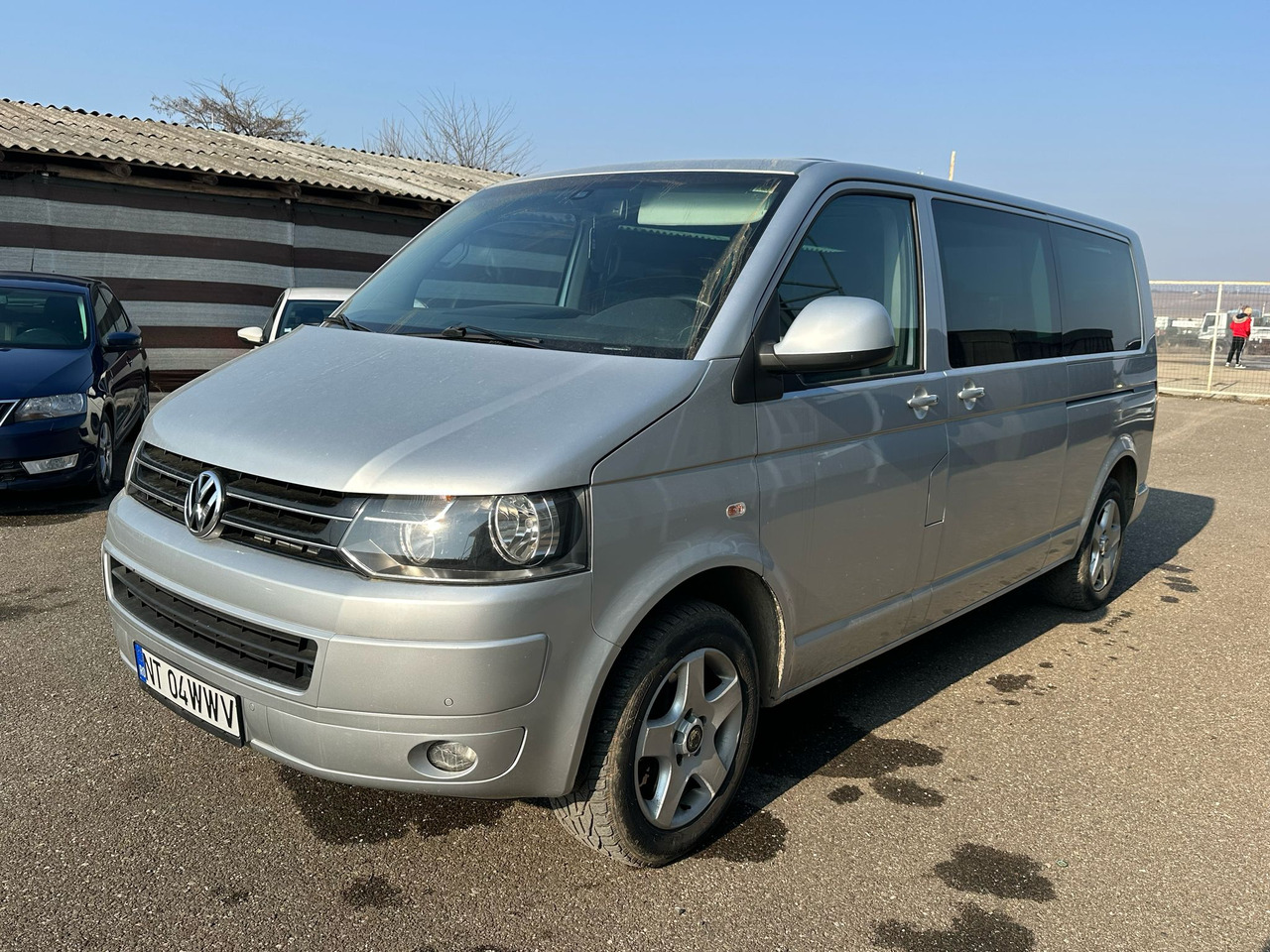 VOLKSWAGEN MULTIVAN - ميكروباص: صورة 1 VOLKSWAGEN MULTIVAN - ميكروباص: صورة 1