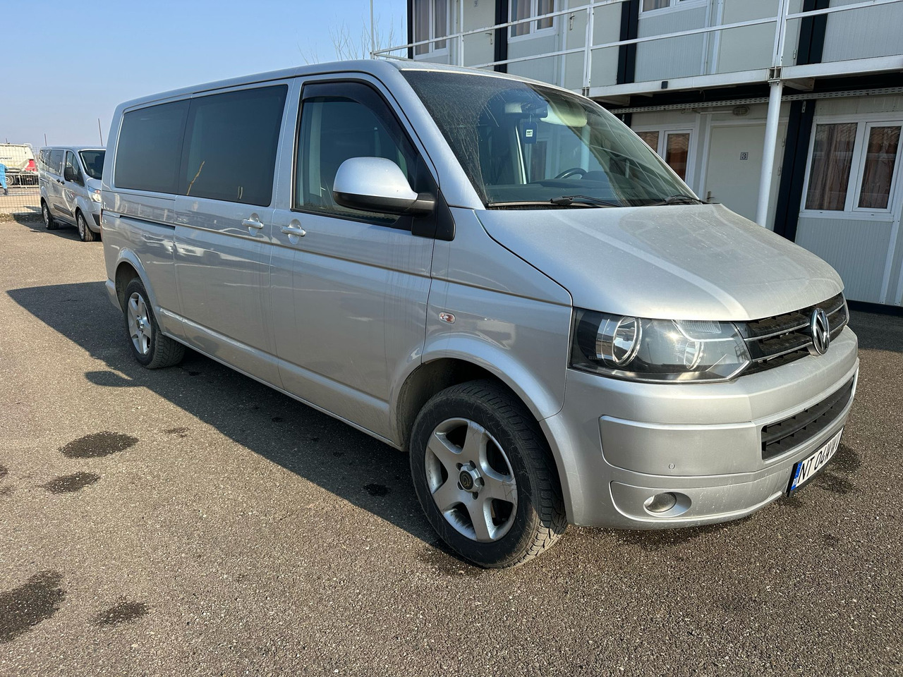 VOLKSWAGEN MULTIVAN - حافلة صغيرة, ميكروباص: صورة 2 VOLKSWAGEN MULTIVAN - حافلة صغيرة, ميكروباص: صورة 2