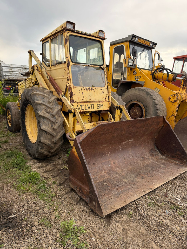 VOLVO BM FRONT LOADER - اللودر بعجل: صورة 1 VOLVO BM FRONT LOADER - اللودر بعجل: صورة 1