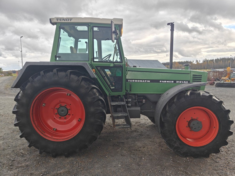 FENDT Farmer 312LSA Turbomatik - جرار: صورة 4 FENDT Farmer 312LSA Turbomatik - جرار: صورة 4