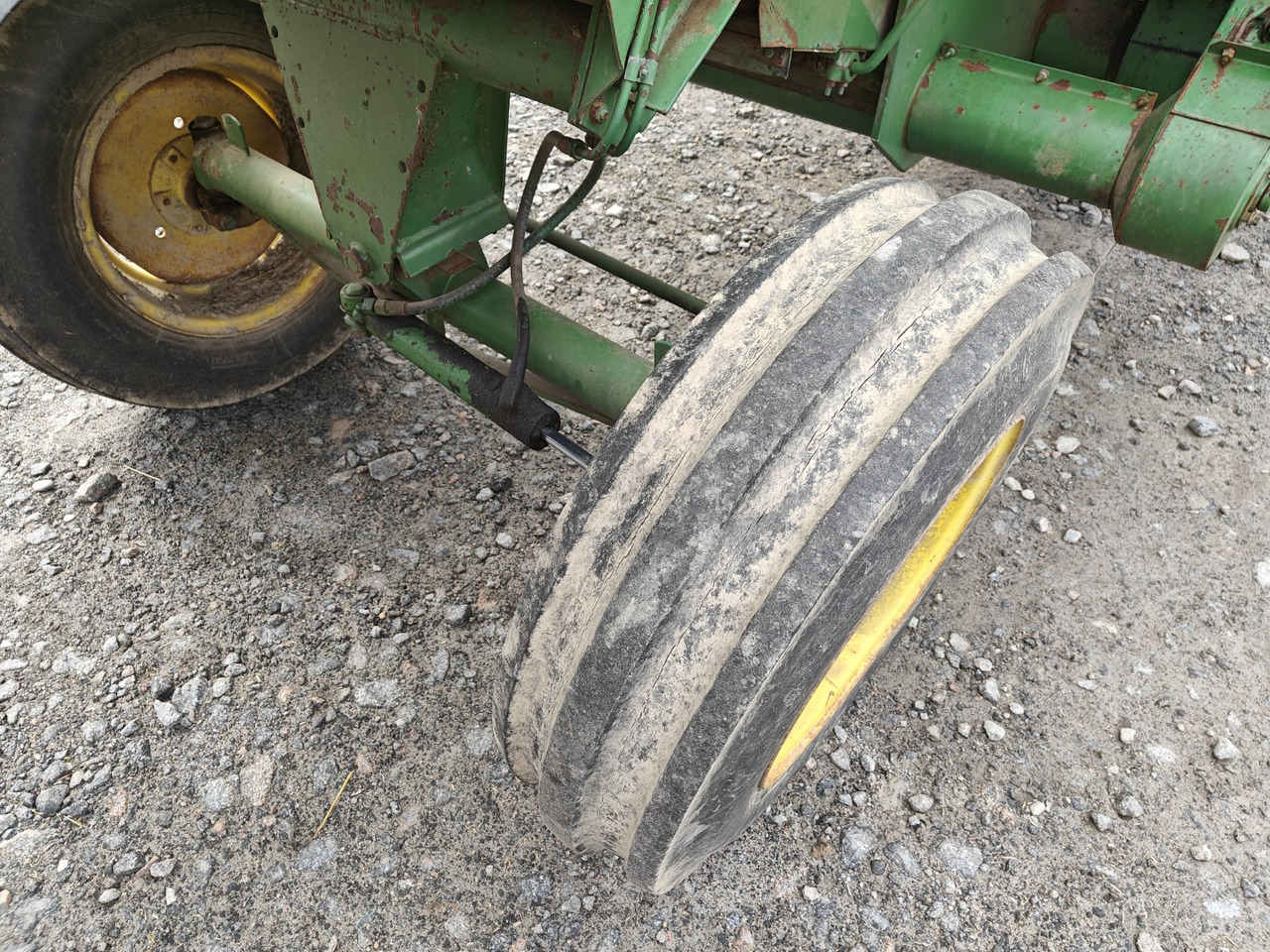 حصادة موحَّدة JOHN DEERE 925 leikkuupuimuri: صورة 13