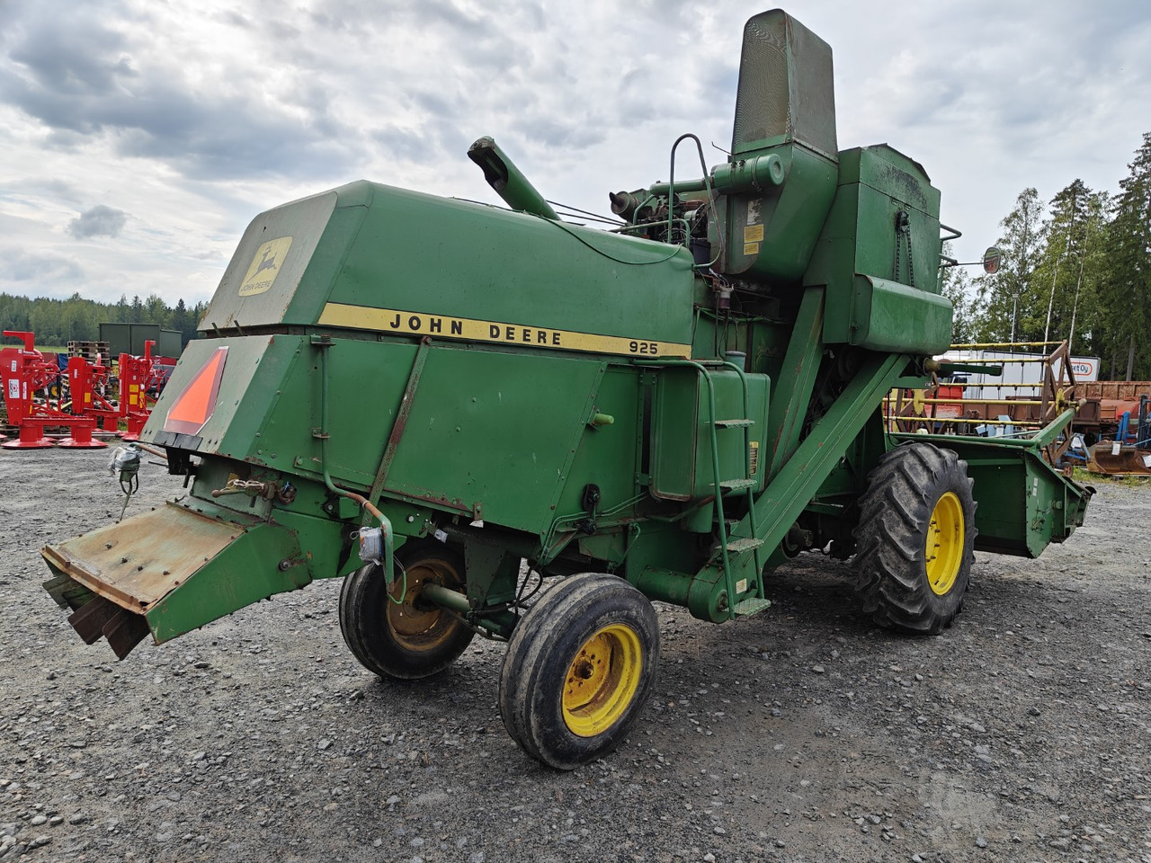 JOHN DEERE 925 leikkuupuimuri - حصادة موحَّدة: صورة 4 JOHN DEERE 925 leikkuupuimuri - حصادة موحَّدة: صورة 4
