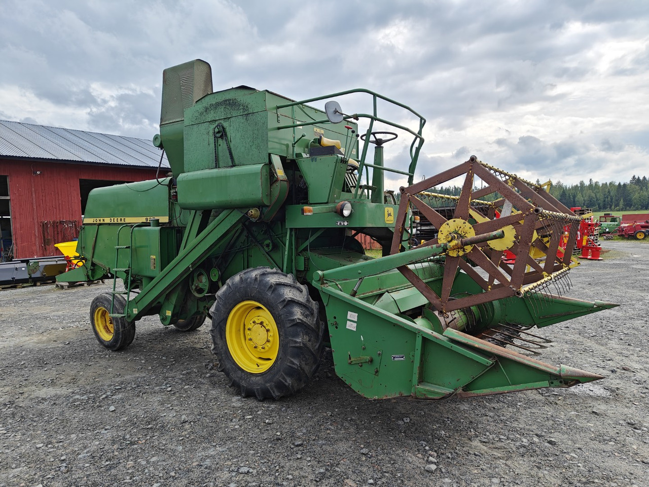 JOHN DEERE 925 leikkuupuimuri - حصادة موحَّدة: صورة 5 JOHN DEERE 925 leikkuupuimuri - حصادة موحَّدة: صورة 5
