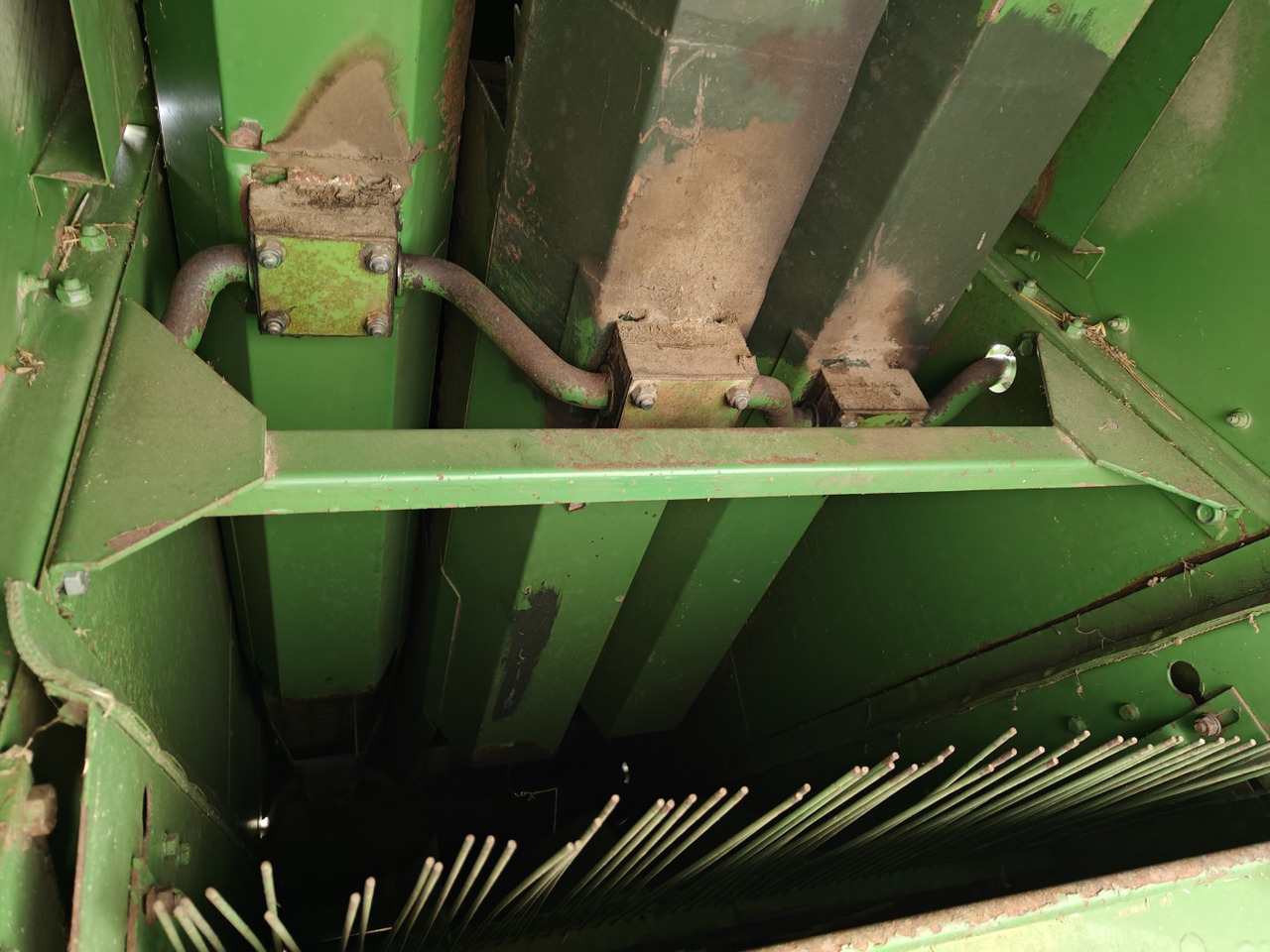 حصادة موحَّدة JOHN DEERE 925 leikkuupuimuri: صورة 11