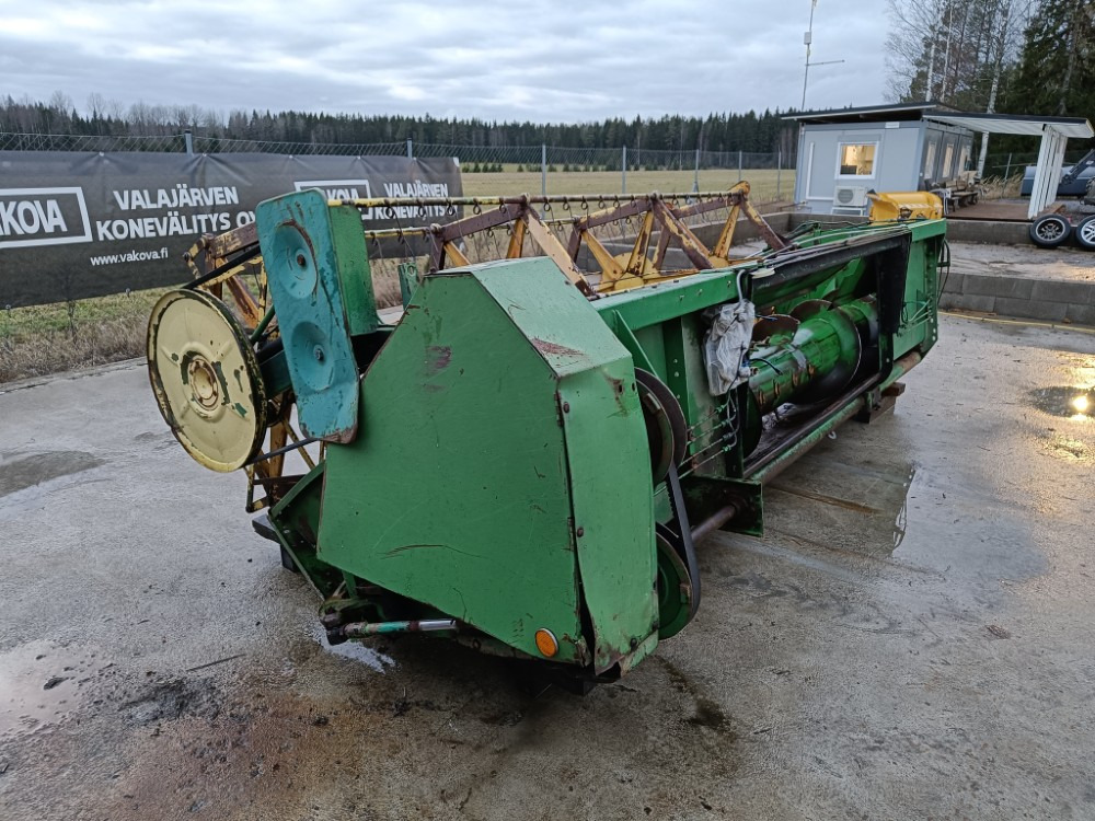 JOHN DEERE Leikkuupöytä 12 jalkaa / 360cm - حصادة برأس ملحق: صورة 5 JOHN DEERE Leikkuupöytä 12 jalkaa / 360cm - حصادة برأس ملحق: صورة 5