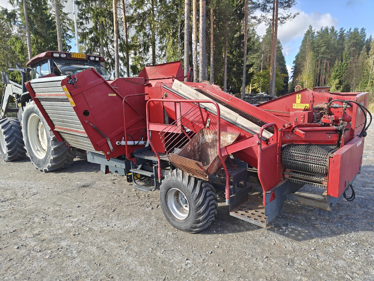 Juko Maximat perunan tai sipulin nostokone Katso video! - حصادة البطاطس: صورة 2 Juko Maximat perunan tai sipulin nostokone Katso video! - حصادة البطاطس: صورة 2