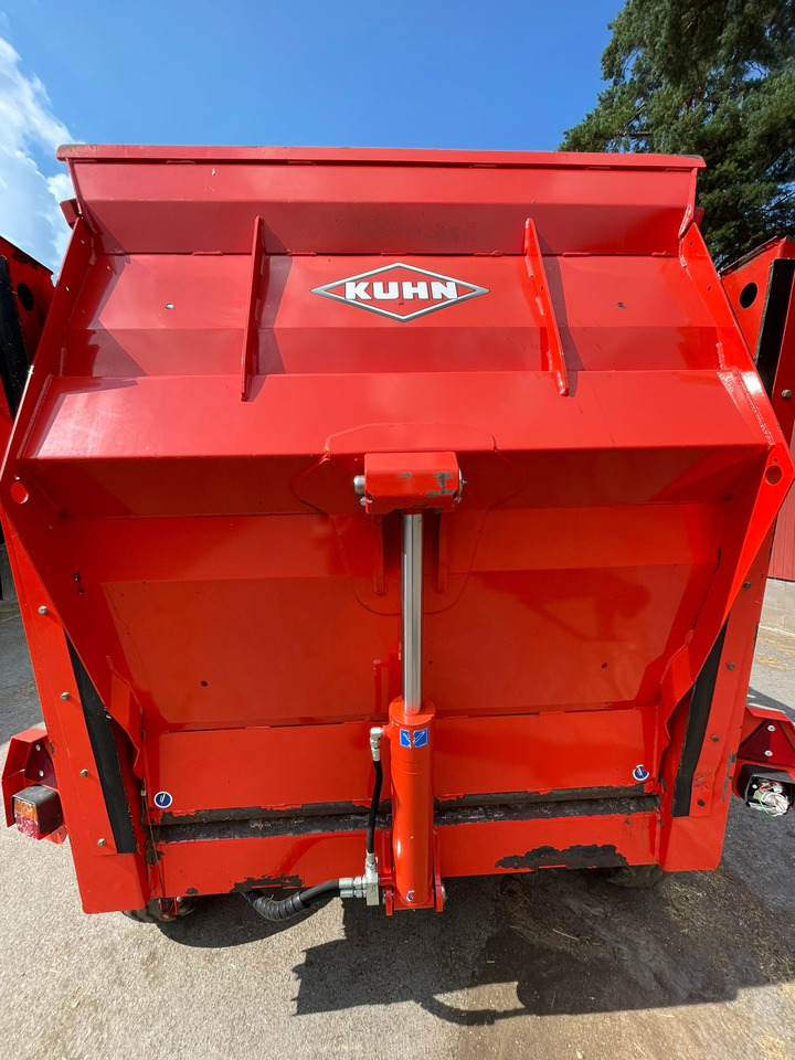 KUHN Primor 3570M hinattava paalisilppuri - الآلات الزراعية: صورة 4 KUHN Primor 3570M hinattava paalisilppuri - الآلات الزراعية: صورة 4