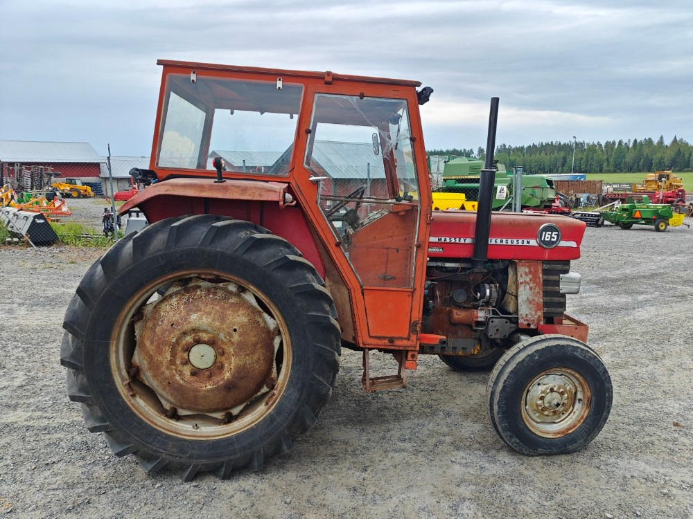 MASSEY FERGUSON 165S traktori, katso video! - جرار: صورة 3 MASSEY FERGUSON 165S traktori, katso video! - جرار: صورة 3