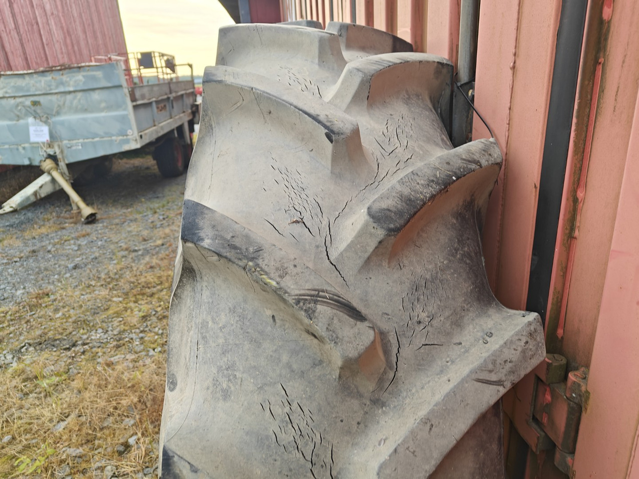 MICHELIN 18.4R38 traktorin renkaat - الإطارات والجنوط - جرار: صورة 5 MICHELIN 18.4R38 traktorin renkaat - الإطارات والجنوط - جرار: صورة 5