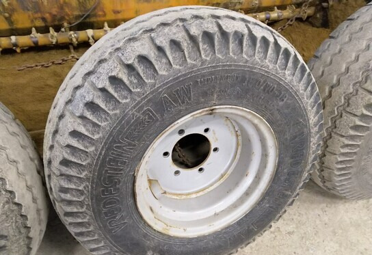 Rengassarja 15.0/70-18 - إطارات - الآلات الزراعية: صورة 4 Rengassarja 15.0/70-18 - إطارات - الآلات الزراعية: صورة 4