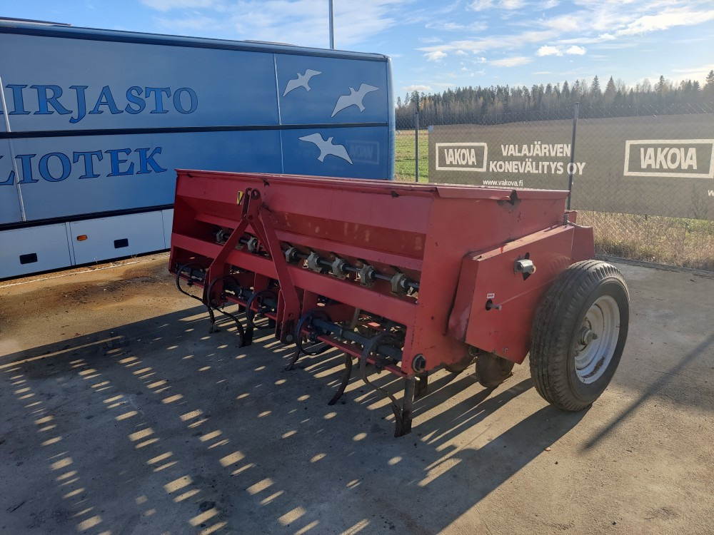 Simulta Junkkari 250cm kiekkovantailla ja HS laitteella - آلة البذار متعددة الوظائف: صورة 2 Simulta Junkkari 250cm kiekkovantailla ja HS laitteella - آلة البذار متعددة الوظائف: صورة 2