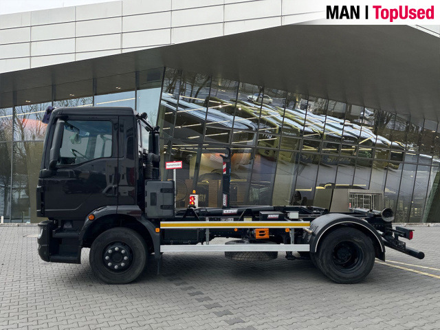 MAN TGM 12.250 4x2 BL CH - شاحنة ذات خطاف: صورة 2 MAN TGM 12.250 4x2 BL CH - شاحنة ذات خطاف: صورة 2