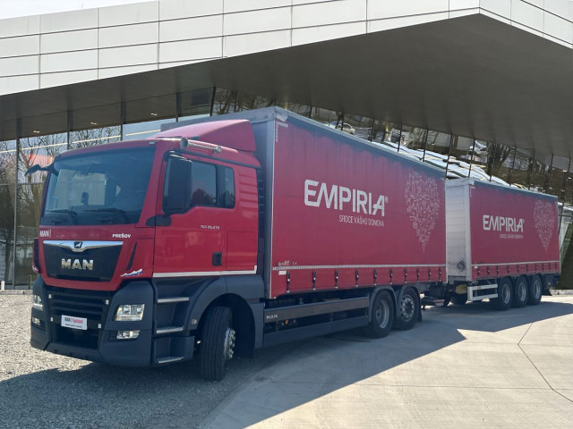 AGADOS CHT303 - مقطورة ستارة جانبية: صورة 1 AGADOS CHT303 - مقطورة ستارة جانبية: صورة 1