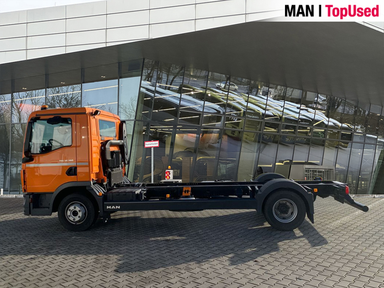 MAN TGL 12.190 4x2 BL CH Euro6 Klima AHK Luftfeder ZV - شاحنة هيكل كابينة: صورة 2 MAN TGL 12.190 4x2 BL CH Euro6 Klima AHK Luftfeder ZV - شاحنة هيكل كابينة: صورة 2