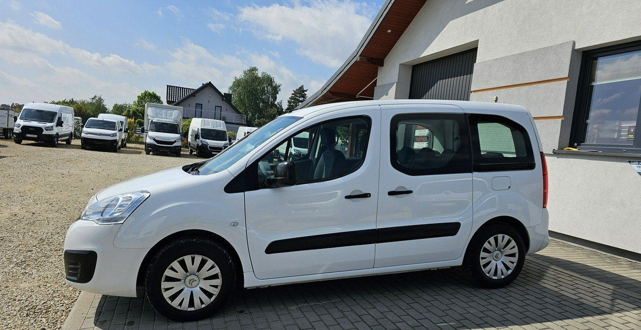 Citroen Berlingo II 5 -osobowy - سيارة: صورة 4 Citroen Berlingo II 5 -osobowy - سيارة: صورة 4