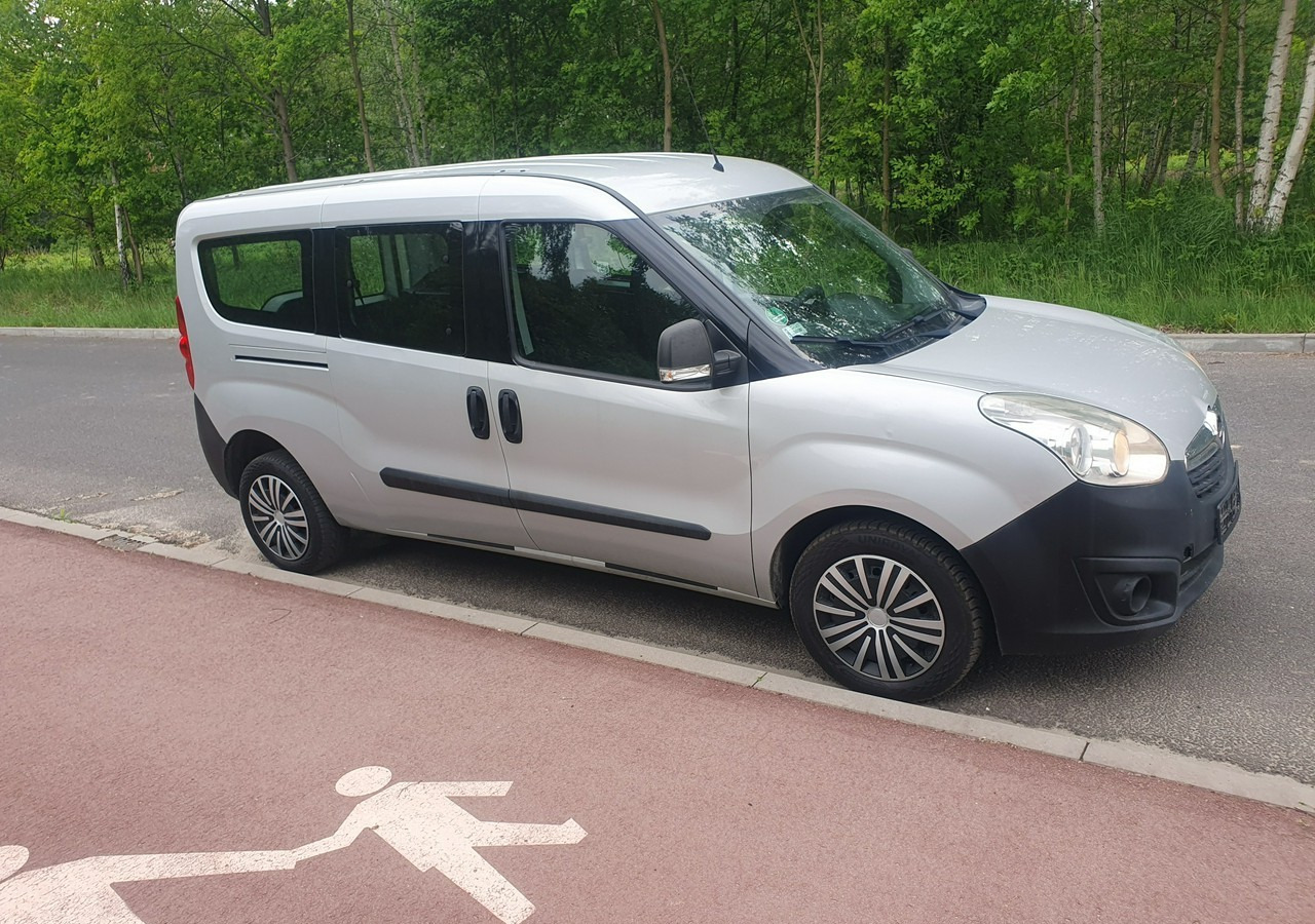 Fiat Doblo long*combo *doblo* krajówka *fv vat 23%* - سيارة: صورة 4 Fiat Doblo long*combo *doblo* krajówka *fv vat 23%* - سيارة: صورة 4