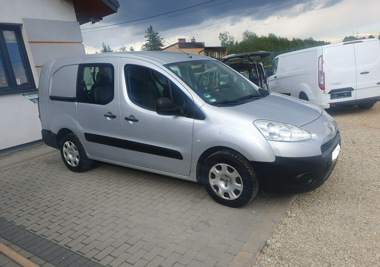 Peugeot Partner long *2 lub 5 osobowy *klima* gruau* - فان: صورة 5 Peugeot Partner long *2 lub 5 osobowy *klima* gruau* - فان: صورة 5