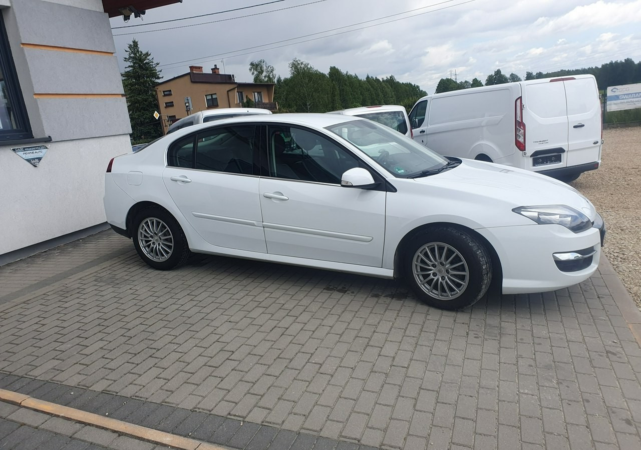 Renault Laguna III niski przebieg * zadbana *ładny stan* - هاتشباك: صورة 4 Renault Laguna III niski przebieg * zadbana *ładny stan* - هاتشباك: صورة 4