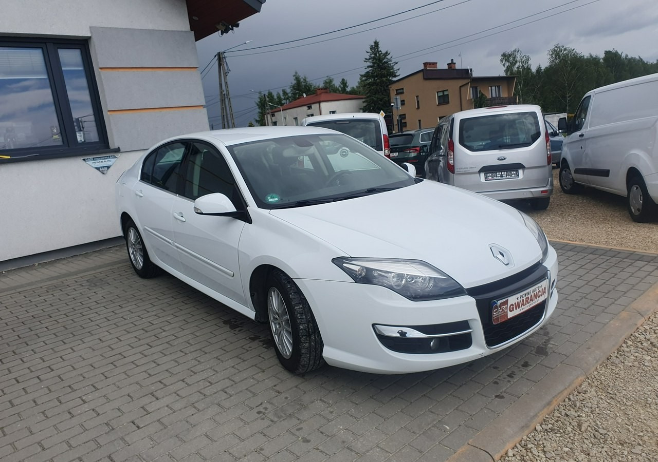 Renault Laguna III niski przebieg * zadbana *ładny stan* - هاتشباك: صورة 3 Renault Laguna III niski przebieg * zadbana *ładny stan* - هاتشباك: صورة 3