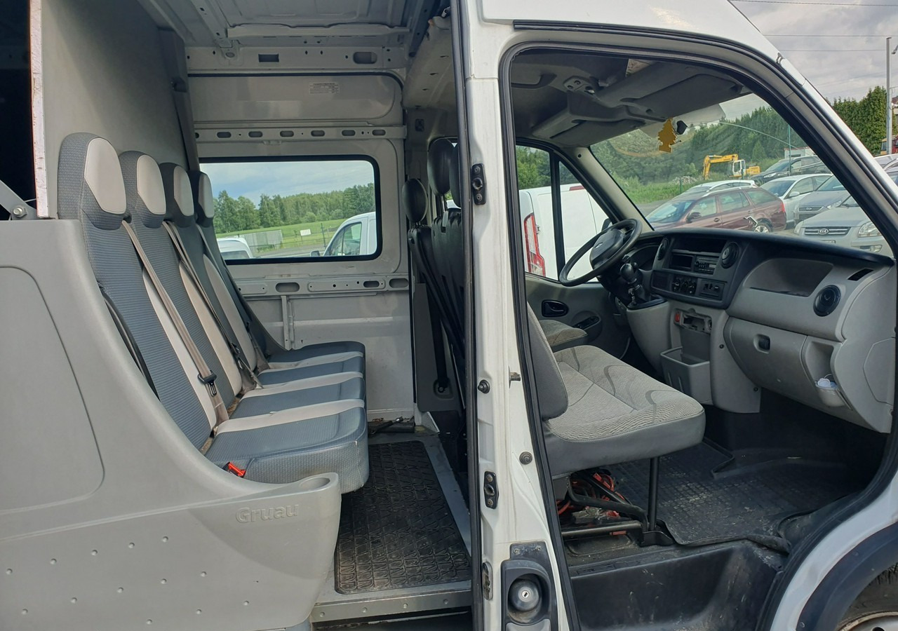 Renault Master doka* brygadówka* 7 osób* Renault Master doka* brygadówka* 7 osób*: صورة 6
