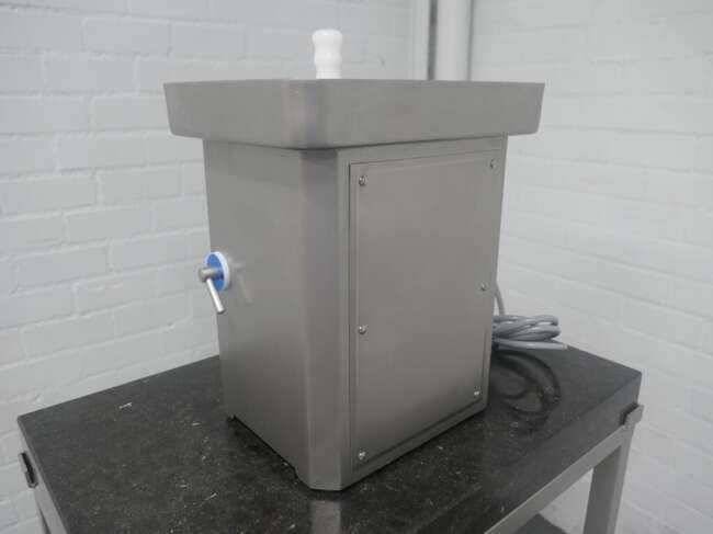 Freund / Ifooma grinder TG101 - آلة الغذاء: صورة 3 Freund / Ifooma grinder TG101 - آلة الغذاء: صورة 3
