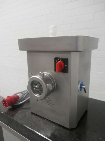 Freund / Ifooma grinder TG101 - آلة الغذاء: صورة 2 Freund / Ifooma grinder TG101 - آلة الغذاء: صورة 2