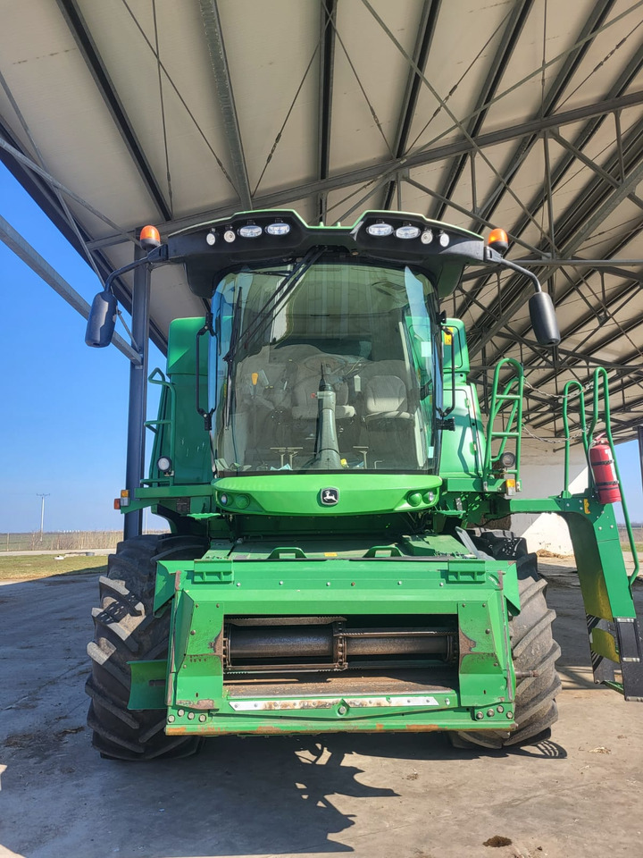 John Deere W540 - حصادة موحَّدة: صورة 2 John Deere W540 - حصادة موحَّدة: صورة 2