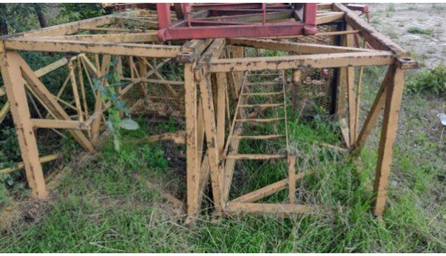 Liebherr 40K towers - رافعة ذاتية التركيب: صورة 2 Liebherr 40K towers - رافعة ذاتية التركيب: صورة 2