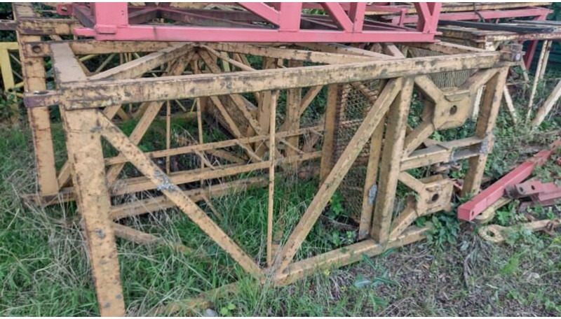 Liebherr 40K towers - رافعة ذاتية التركيب: صورة 1 Liebherr 40K towers - رافعة ذاتية التركيب: صورة 1